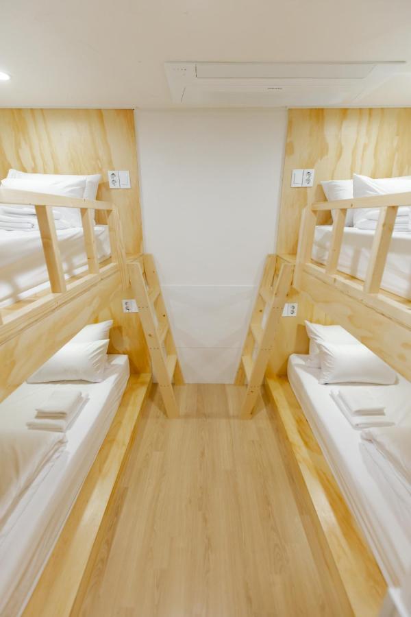 Ekonomy Hotel Myeongdong Central Сеул Екстер'єр фото