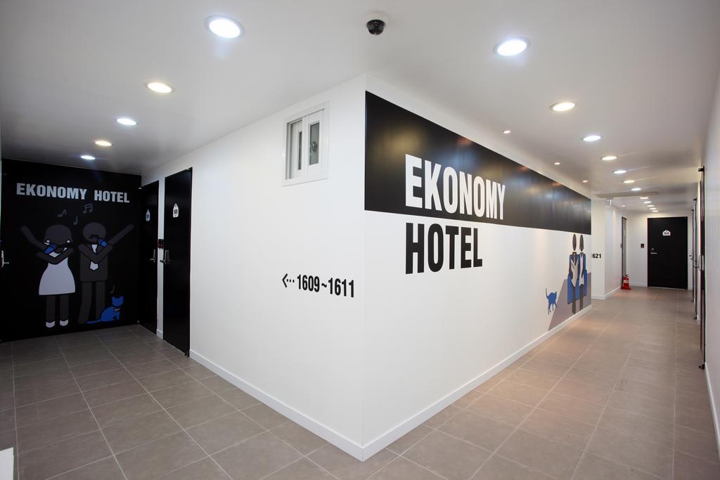 Ekonomy Hotel Myeongdong Central Сеул Екстер'єр фото
