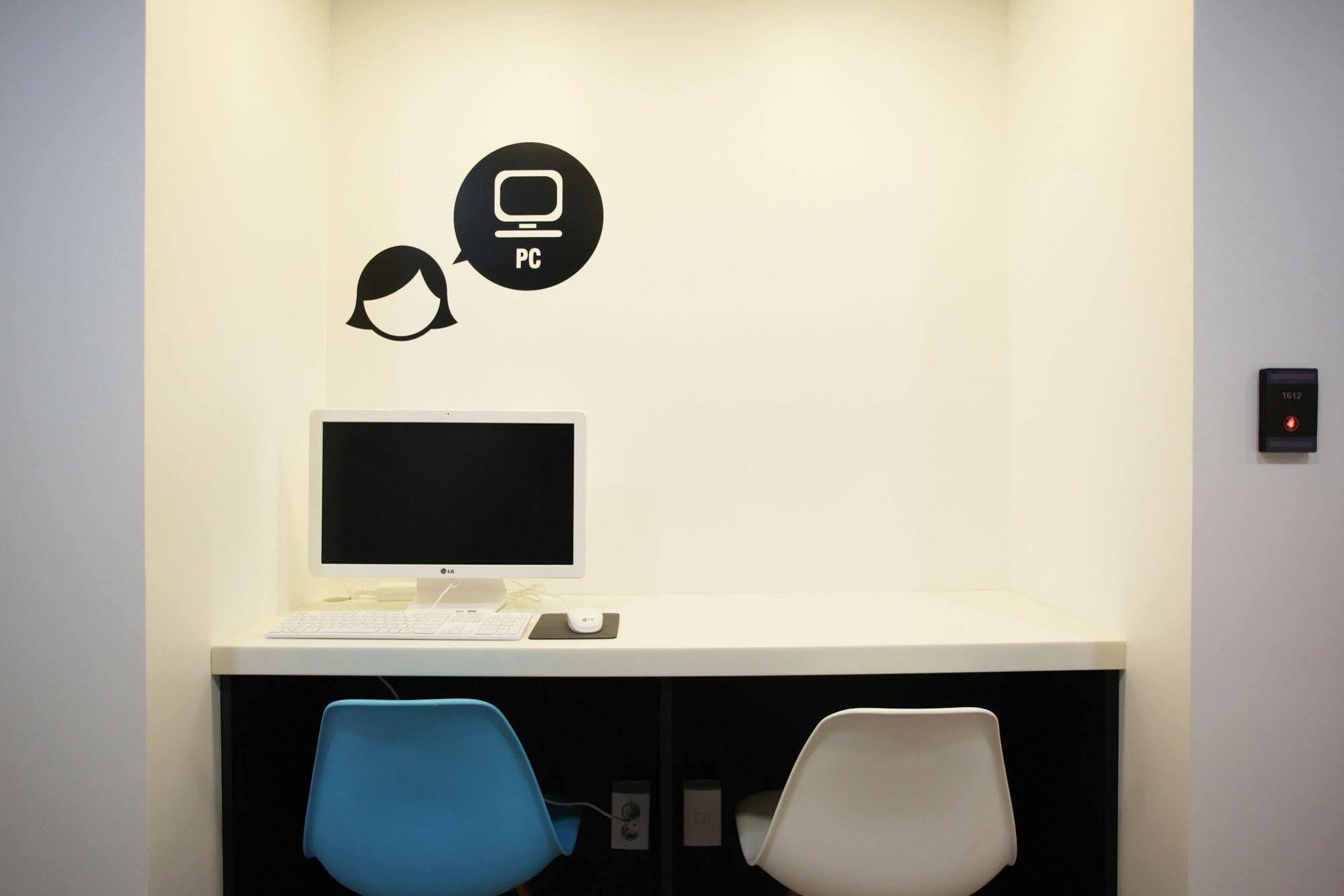 Ekonomy Hotel Myeongdong Central Сеул Екстер'єр фото